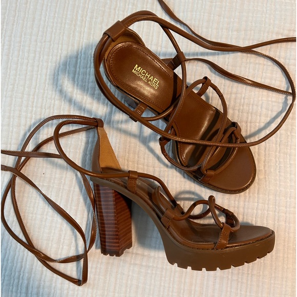 Michael Kors Brown Lace Up Block Heel - Picture 6 of 6